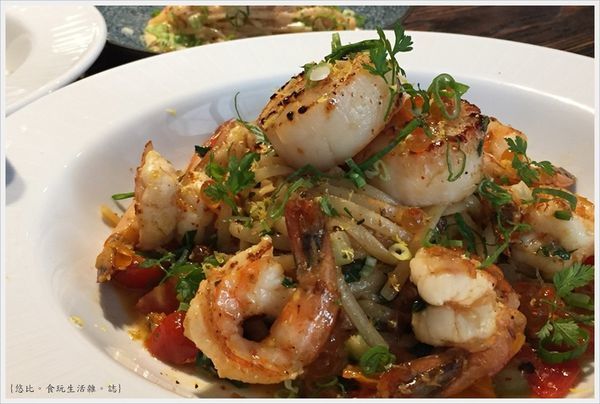 吃東西-35-塔香番茄XO醬鮮蝦干貝麵.jpg 吃東西-35-塔香番茄XO醬鮮蝦干貝麵.jpg