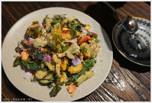 吃東西-20-苦茶油清炒綜合季節蔬菜.JPG 吃東西-20-苦茶油清炒綜合季節蔬菜.JPG