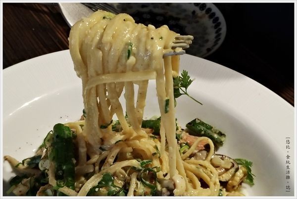 吃東西-32-鹹蛋黃奶油蕈菇雞肉麵.jpg 吃東西-32-鹹蛋黃奶油蕈菇雞肉麵.jpg