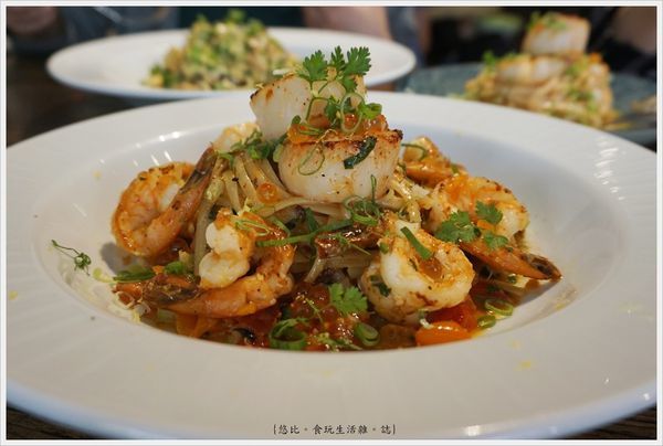 吃東西-26-塔香番茄XO醬鮮蝦干貝麵.JPG 吃東西-26-塔香番茄XO醬鮮蝦干貝麵.JPG