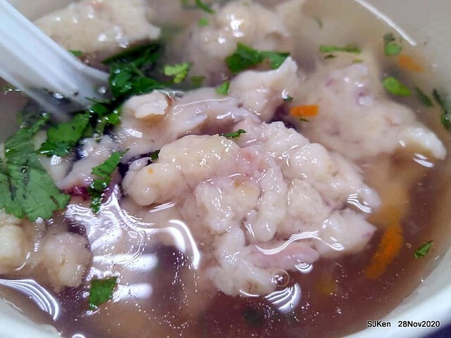 Squid soup & dry noodle , 「士林無店名魷魚羹」, Taipei , Taiwan, SJKen, Nov 28, 2020.