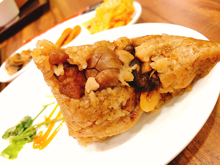 呷七碗,呷七碗永康店,永康街美食,東門站美食,我不是他媽媽,永康街夜市,永康街外國人,永康街美食地圖,金華麵店,永康牛肉麵,鼎元豆漿,永康街小籠包