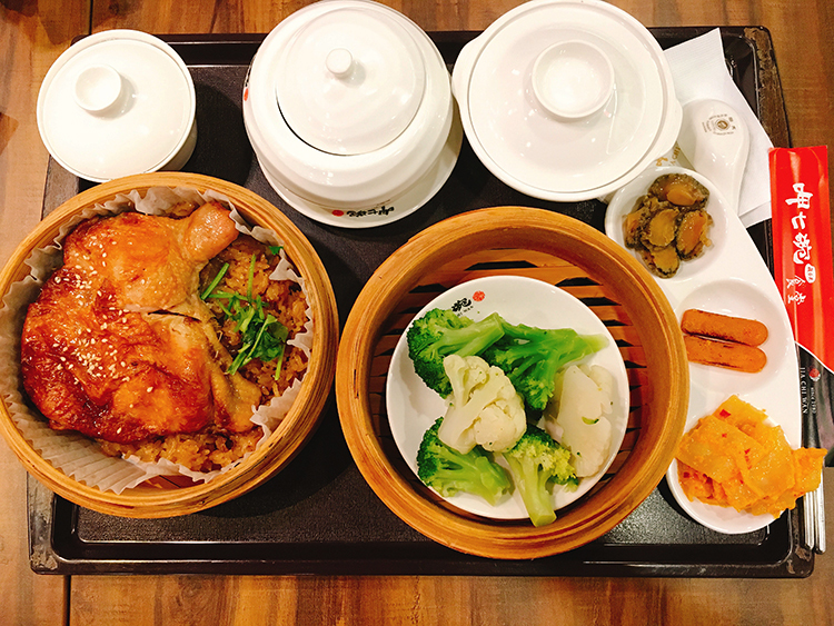 呷七碗,呷七碗永康店,永康街美食,東門站美食,我不是他媽媽,呷七碗粽子,呷七碗生技,呷七碗複合式食堂,台灣阿糯,嘉義食品工業股份有限公司