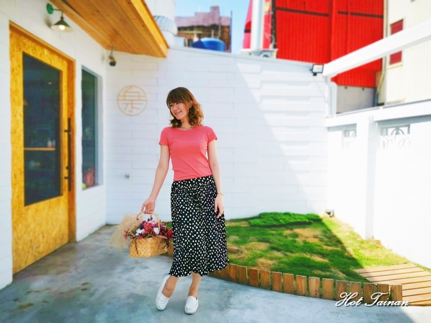 是網美都要來！店內店外都好拍的複合式餐飲店：樂咖壹店 - 熱血玩台南。跳躍新世界