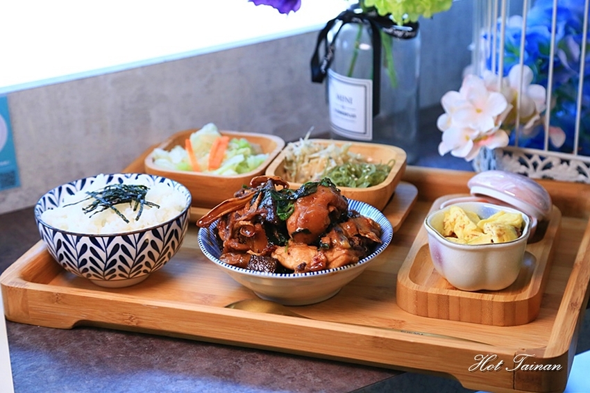 是網美都要來！店內店外都好拍的複合式餐飲店：樂咖壹店 - 熱血玩台南。跳躍新世界