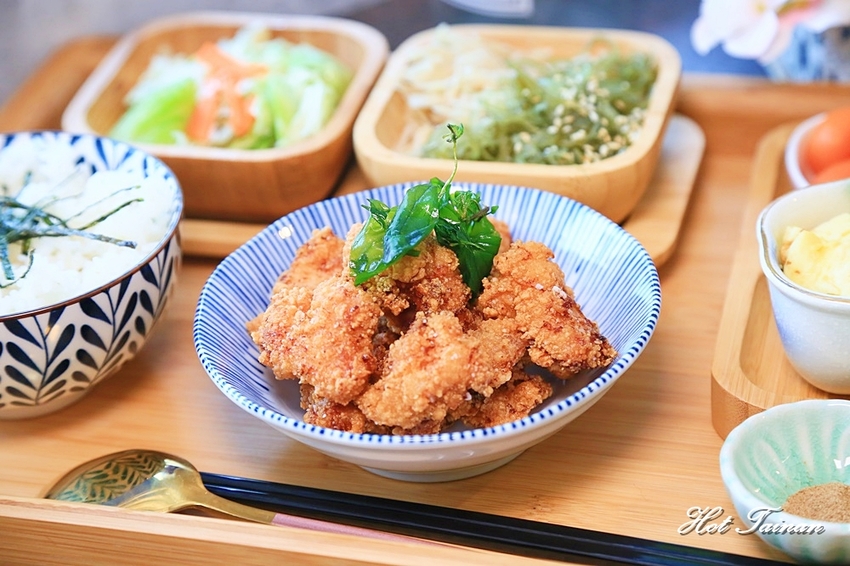 是網美都要來！店內店外都好拍的複合式餐飲店：樂咖壹店 - 熱血玩台南。跳躍新世界