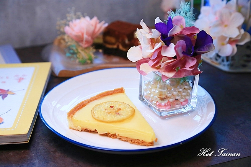 是網美都要來！店內店外都好拍的複合式餐飲店：樂咖壹店 - 熱血玩台南。跳躍新世界