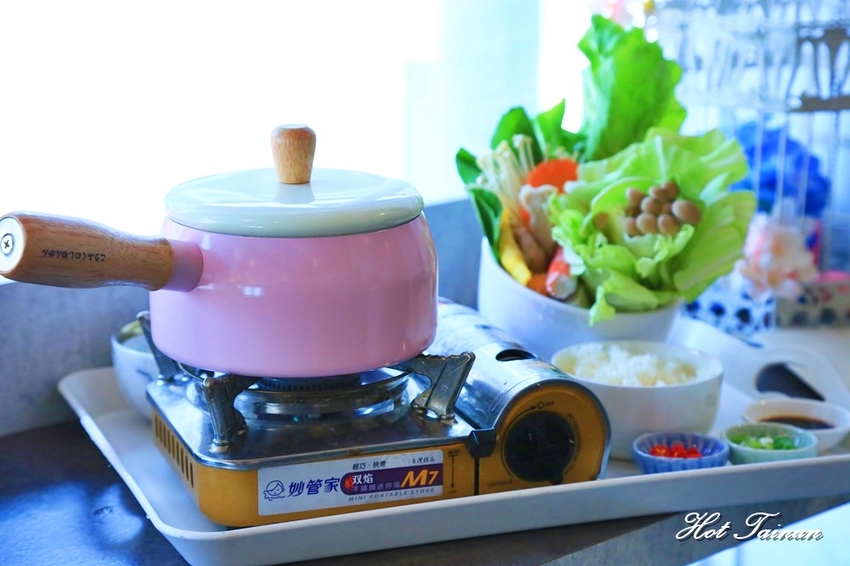 是網美都要來！店內店外都好拍的複合式餐飲店：樂咖壹店 - 熱血玩台南。跳躍新世界