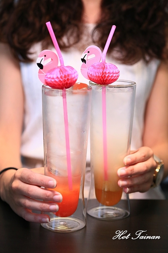 是網美都要來！店內店外都好拍的複合式餐飲店：樂咖壹店 - 熱血玩台南。跳躍新世界