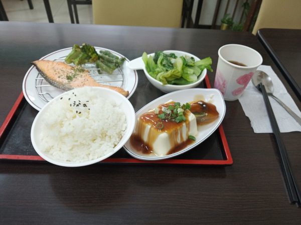【新北市入館深造美食之五】：蘆洲仁愛智慧圖書館旁丼食堂(已歇業)