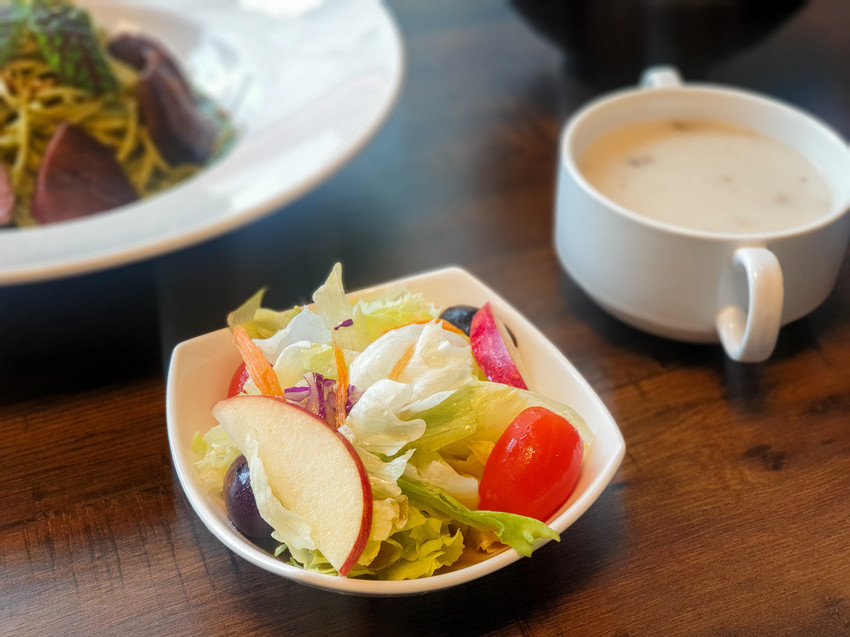高雄美食||半子-兩百元內就能吃到牛肉義大利麵，份量大又平價的學區美食 ||三民區、平價美食、高應大美食