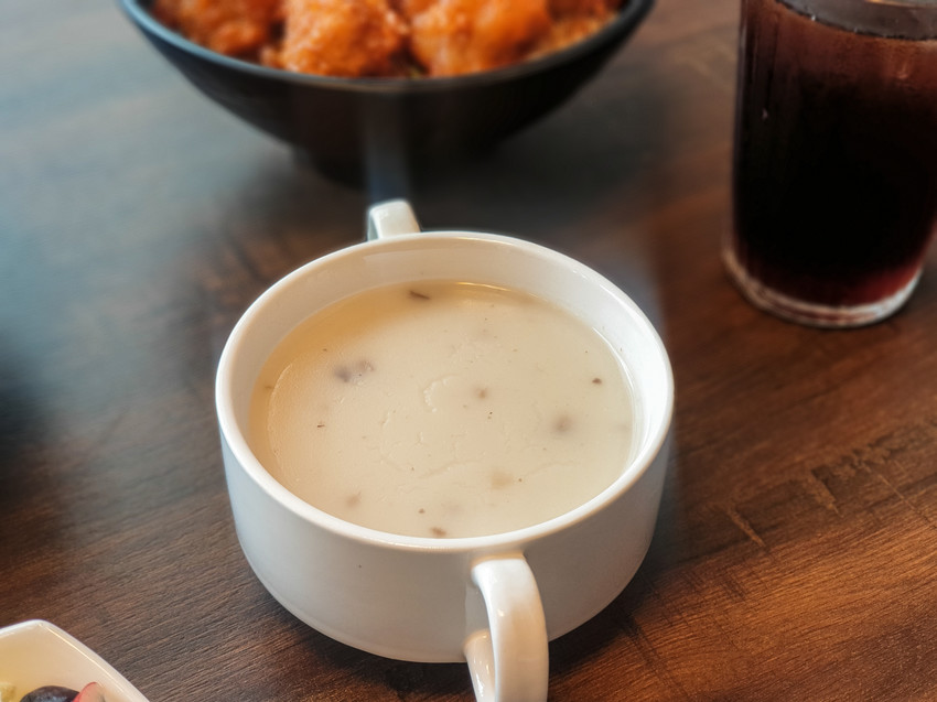 高雄美食||半子-兩百元內就能吃到牛肉義大利麵，份量大又平價的學區美食 ||三民區、平價美食、高應大美食