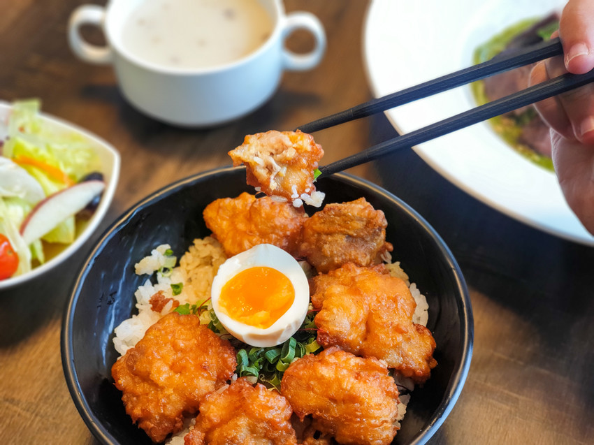 高雄美食||半子-兩百元內就能吃到牛肉義大利麵，份量大又平價的學區美食 ||三民區、平價美食、高應大美食