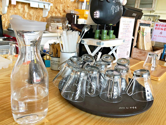 【台中 大雅】手感職人烘焙工廠/精品咖啡零售批發💚💚💚田野間的特色咖啡館,咖啡好喝,氣氛悠閒舒適,老闆更是熱愛單車,來這裡喝咖啡、聊單車,舒服到捨不得離開😊