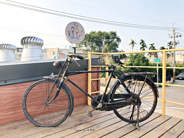 【台中 大雅】手感職人烘焙工廠/精品咖啡零售批發💚💚💚田野間的特色咖啡館,咖啡好喝,氣氛悠閒舒適,老闆更是熱愛單車,來這裡喝咖啡、聊單車,舒服到捨不得離開😊