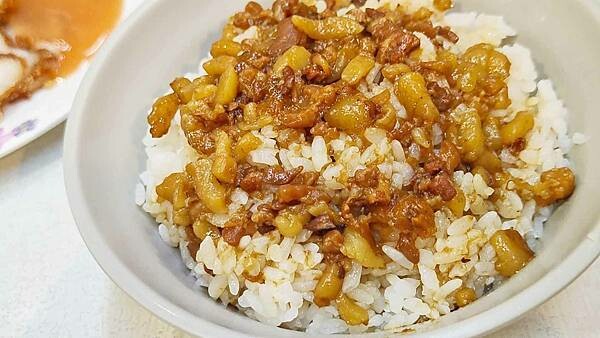 【新店美食】正宗圓環魯肉飯|簡簡單單好吃又美味的古早味魯肉飯