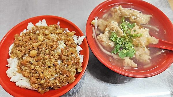【新店美食】正宗圓環魯肉飯|簡簡單單好吃又美味的古早味魯肉飯