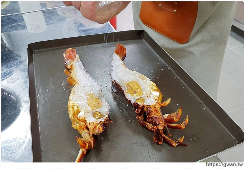 台中超蝦便當店,龍蝦、天使蝦通通擺上桌!!還有浮誇比臉大雞腿~