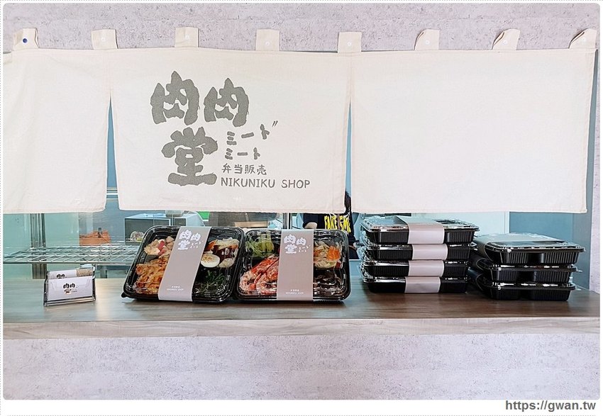 台中超蝦便當店,龍蝦、天使蝦通通擺上桌!!還有浮誇比臉大雞腿~