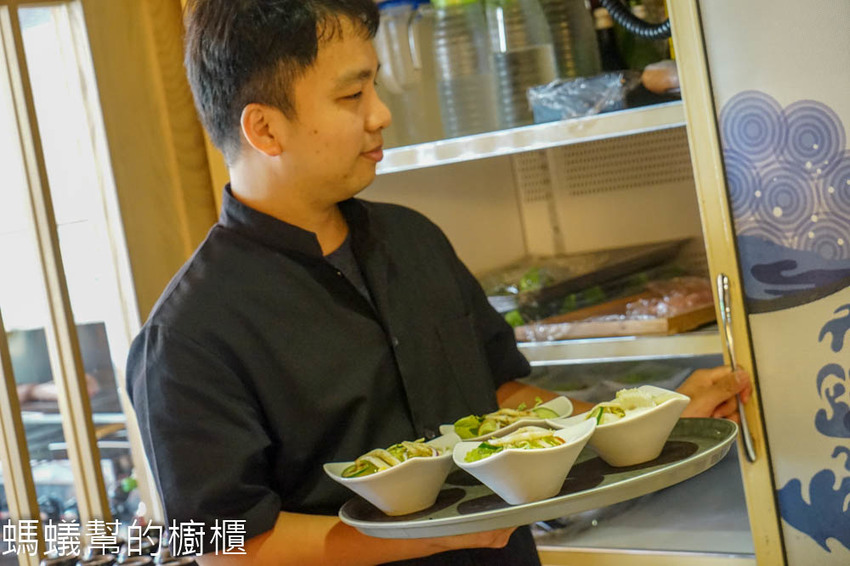 台中大里海饕丼飯專賣店 | 炙燒比目魚鮨邊嫩牛丼、極上海饕丼，滿意又平價丼飯，台中日本料理推薦。 - 螞蟻幫的櫥櫃