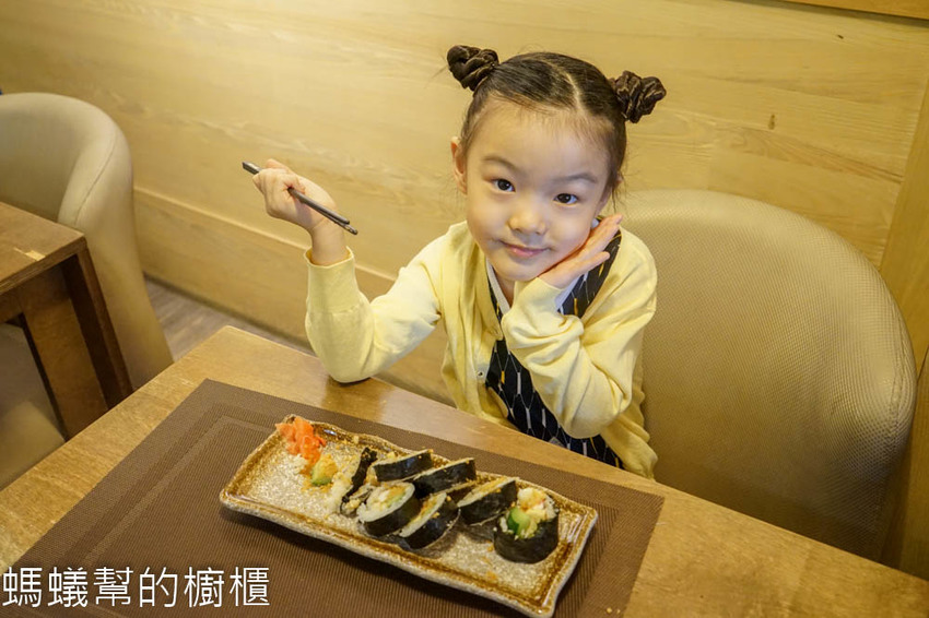 台中大里海饕丼飯專賣店 | 炙燒比目魚鮨邊嫩牛丼、極上海饕丼，滿意又平價丼飯，台中日本料理推薦。 - 螞蟻幫的櫥櫃