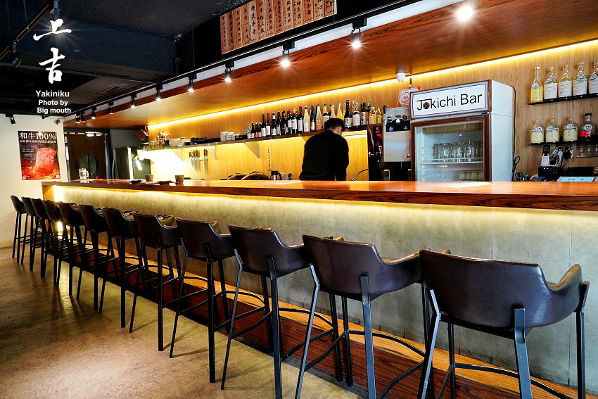 【台北美食】上吉燒肉.頂級牛肉盛合+專人代烤,大口吃和牛超滿足!