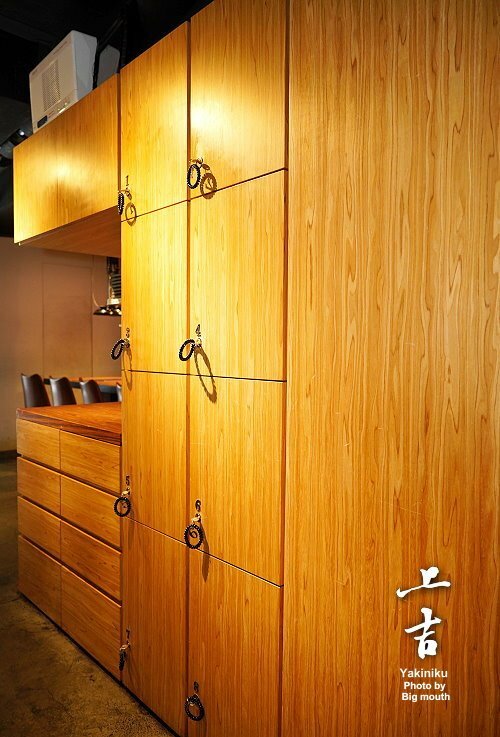 【台北美食】上吉燒肉.頂級牛肉盛合+專人代烤,大口吃和牛超滿足!