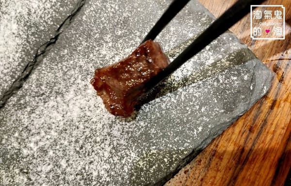 台北燒肉》國父紀念館站~上吉燒肉 | 牛排分小塊+鹽盤