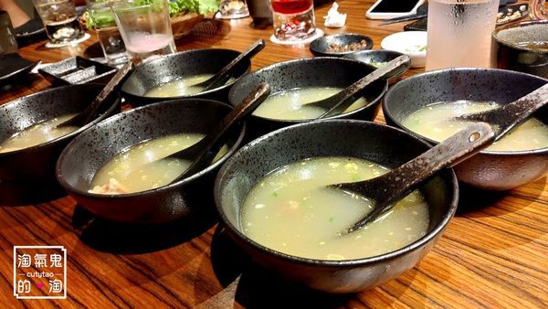 台北燒肉》國父紀念館站~上吉燒肉 | 牛尾清燉湯 NT.220 (分碗)