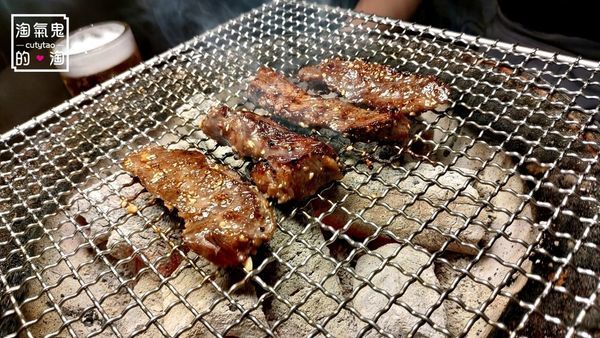 台北燒肉》國父紀念館站~上吉燒肉 | 特選豬大腸 NT.120