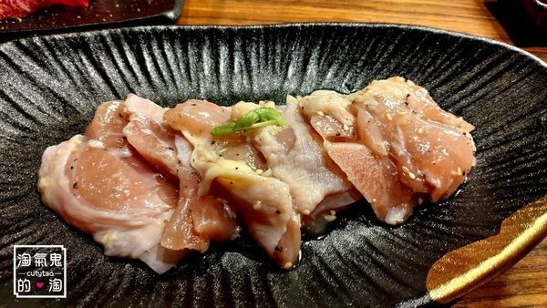 台北燒肉》國父紀念館站~上吉燒肉 | 雞腿肉 NT. 120