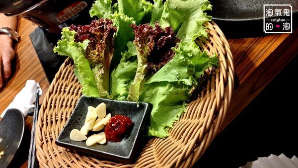 台北燒肉》國父紀念館站~上吉燒肉 | 豬五花隨餐沙拉