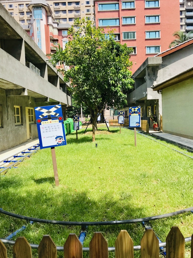 專屬孩子的小天地~南崁兒童藝術村|文青咖啡館與書店,假日手作市集與講堂 @魚兒 x 牽手明太子的「視」界旅行