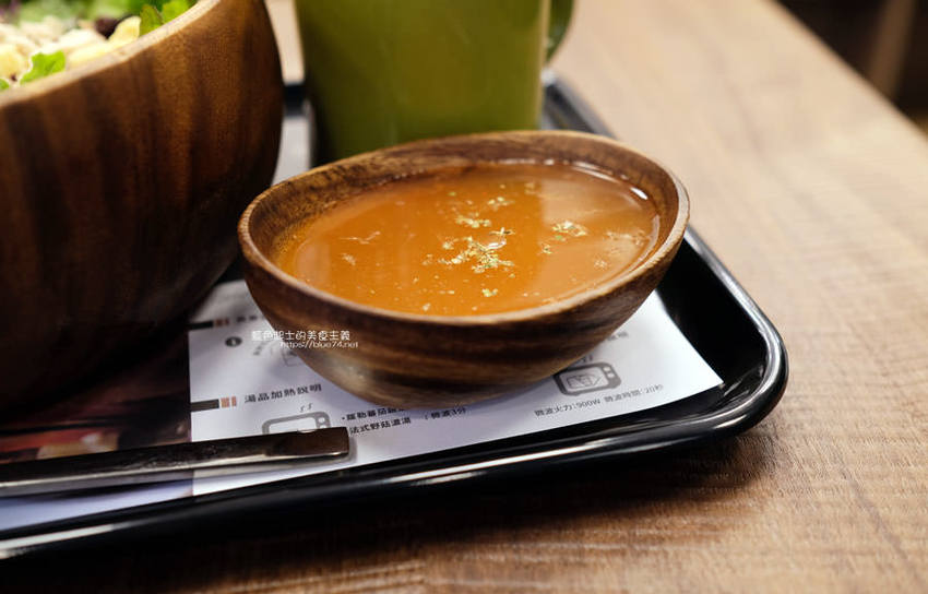 台中中區│Woopen木盆輕食沙拉綠川門市-來自南部連鎖人氣沙拉輕食館 - 藍色起士的美食主義