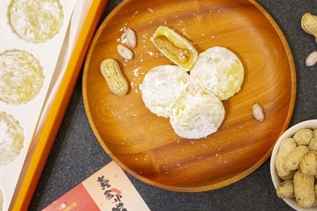 花蓮人氣名產在阿美麻糬，不愧是熱門網購美食黃金小米糬！