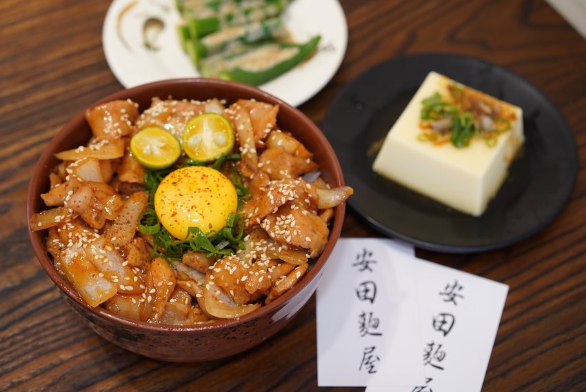 新竹城隍廟周邊美食『安田麵屋』平價美味拉麵、丼飯。大份量！