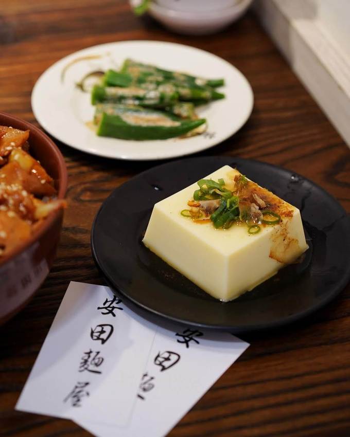 新竹城隍廟周邊美食『安田麵屋』平價美味拉麵、丼飯。大份量！