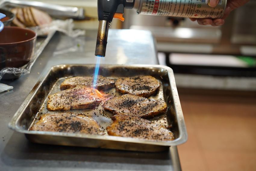 新竹城隍廟周邊美食『安田麵屋』平價美味拉麵、丼飯。大份量！