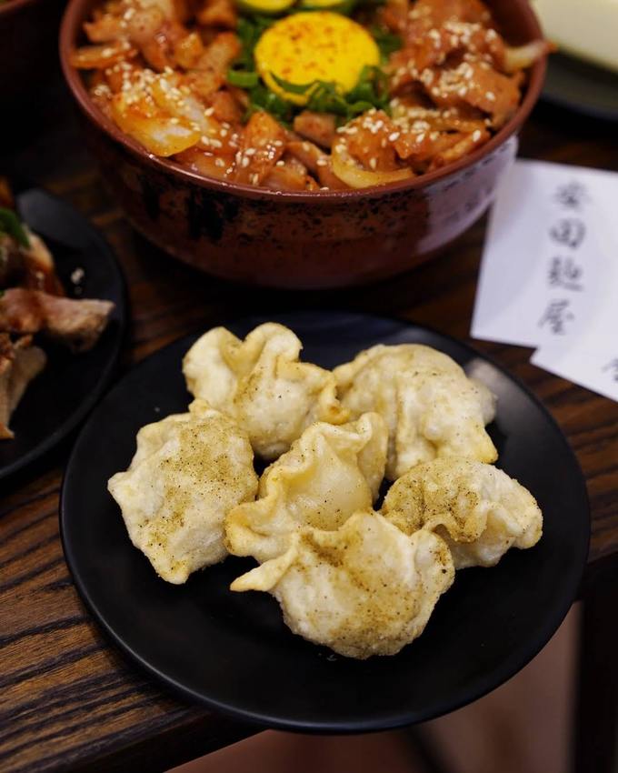 新竹城隍廟周邊美食『安田麵屋』平價美味拉麵、丼飯。大份量！