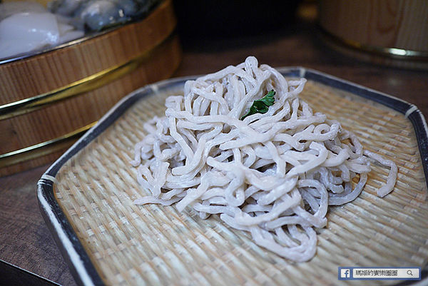 基隆火鍋推薦【暖鍋物】基隆宵夜推薦/基隆必吃牛奶鍋/燒酒雞鍋/咖哩鍋