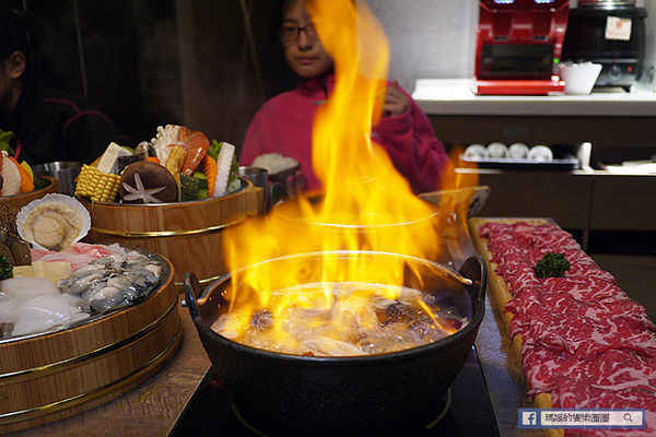 基隆火鍋推薦【暖鍋物】基隆宵夜推薦/基隆必吃牛奶鍋/燒酒雞鍋/咖哩鍋