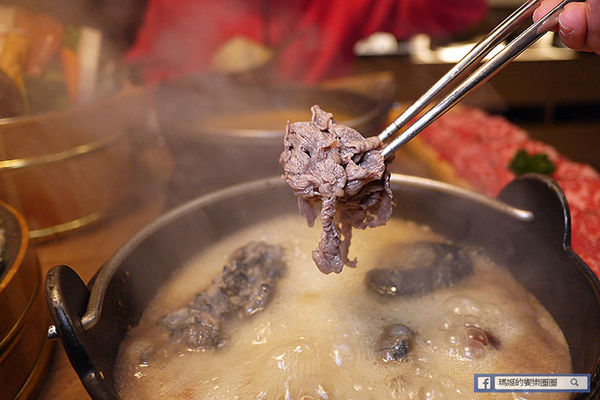 基隆火鍋推薦【暖鍋物】基隆宵夜推薦/基隆必吃牛奶鍋/燒酒雞鍋/咖哩鍋