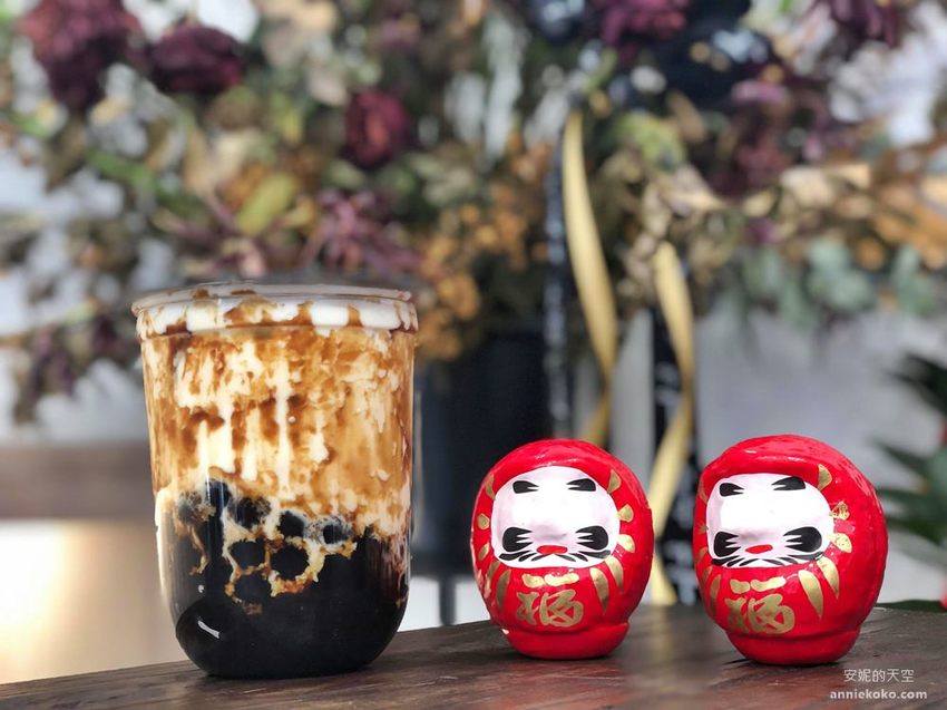 [基隆火鍋] 暖鍋物 木桶蔬菜盤超吸睛 +98元起送兩倍肉 烏骨雞鍋上演噴火秀 營業到凌晨四點 - 安妮的天空