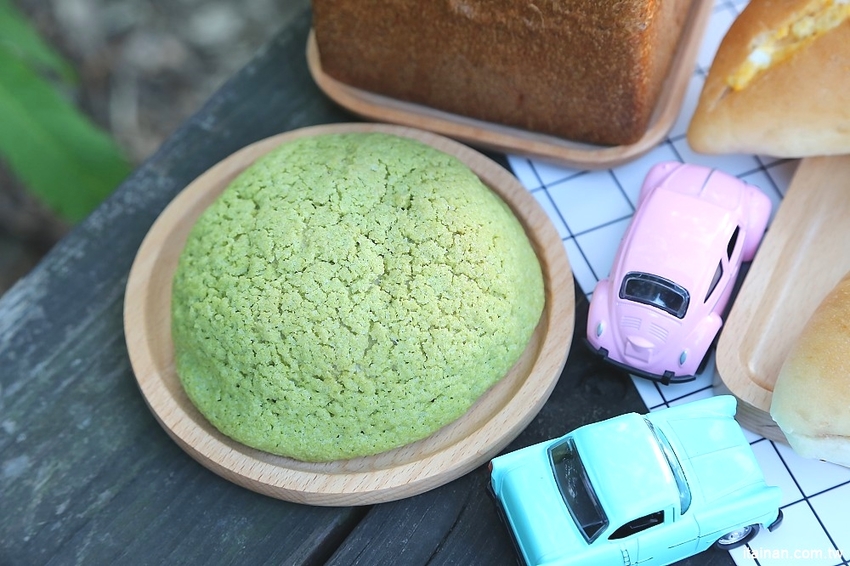 台南中西區美食|巷弄裡每天只賣2.5小時的時尚風麵包『方云云麵包店』像雲朵般的夢幻吐司,不預訂吃不到!! - 台南好Food遊