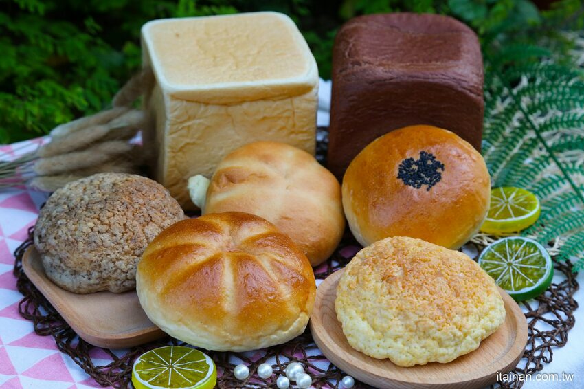 台南最美的文青麵包「方云云麵包店」每天限量秒殺的職人手作烘焙，除了雲朵吐司100%職人生吐司也讓人驚艷! - 台南好Food遊