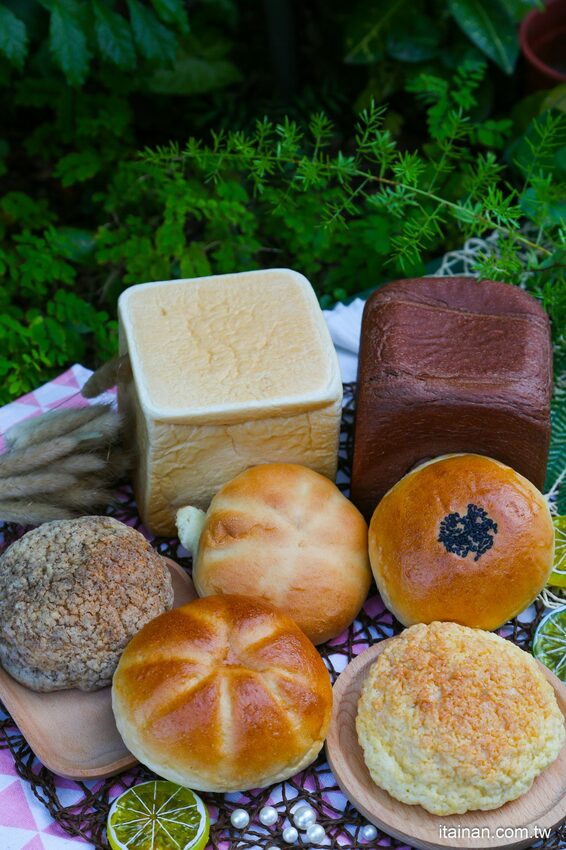 台南最美的文青麵包「方云云麵包店」每天限量秒殺的職人手作烘焙，除了雲朵吐司100%職人生吐司也讓人驚艷! - 台南好Food遊