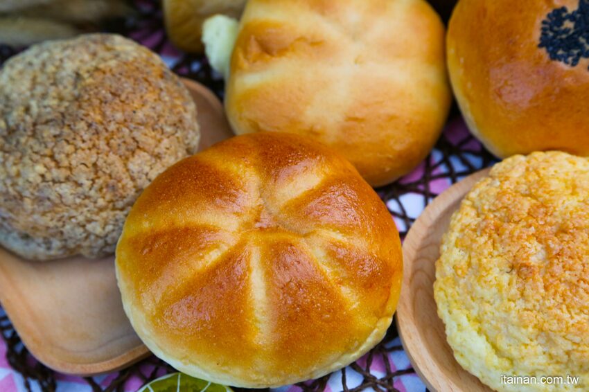 台南最美的文青麵包「方云云麵包店」每天限量秒殺的職人手作烘焙，除了雲朵吐司100%職人生吐司也讓人驚艷! - 台南好Food遊
