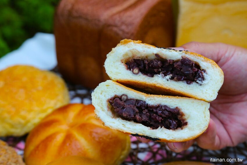 台南最美的文青麵包「方云云麵包店」每天限量秒殺的職人手作烘焙，除了雲朵吐司100%職人生吐司也讓人驚艷! - 台南好Food遊