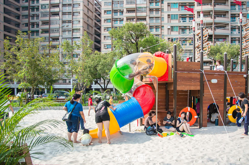 ｜特色公園｜永大公園，大型海盜船結合沙坑、盪鞦韆、溜滑梯等設施，一起來當北海小英雄 - 阿婷的旅行札記。