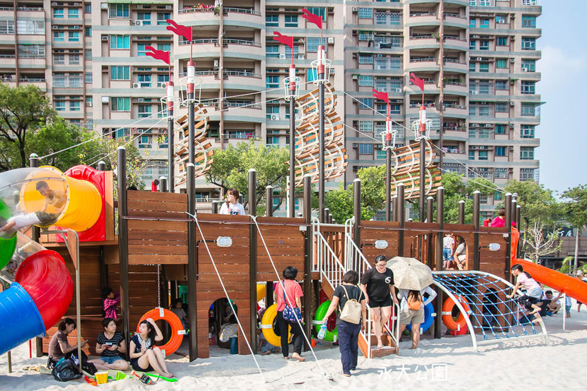 ｜特色公園｜永大公園，大型海盜船結合沙坑、盪鞦韆、溜滑梯等設施，一起來當北海小英雄 - 阿婷的旅行札記。